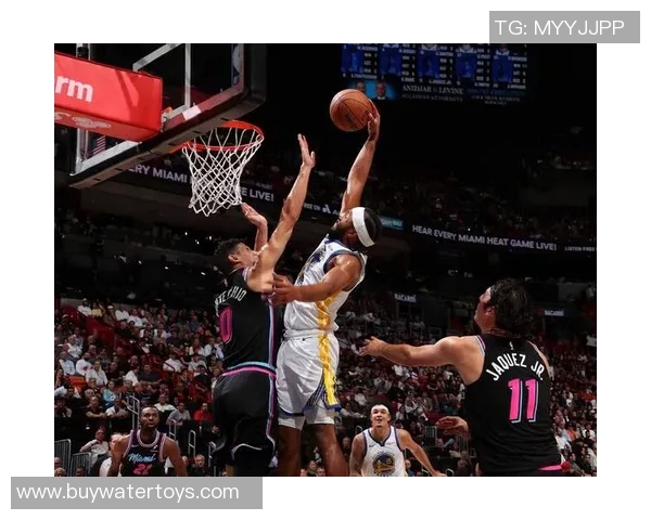 勇士主场力克鹈鹕巴特勒豪取24分8篮板10助攻库里缺阵不影响胜局